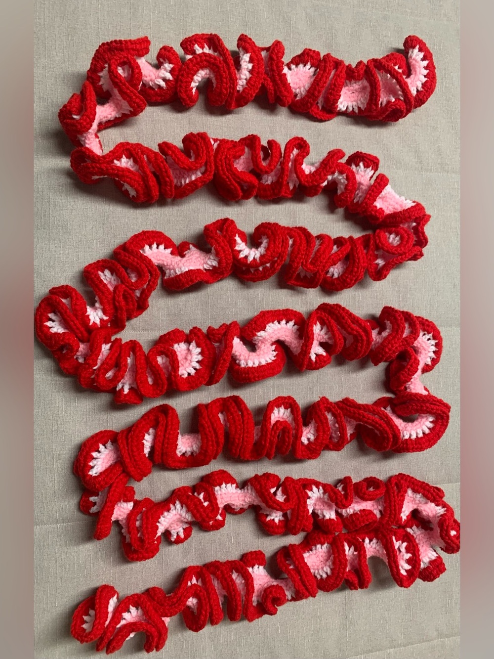 Garland Spiral Ruffle Valentine Red Pink White New Handmade Crochet Thick